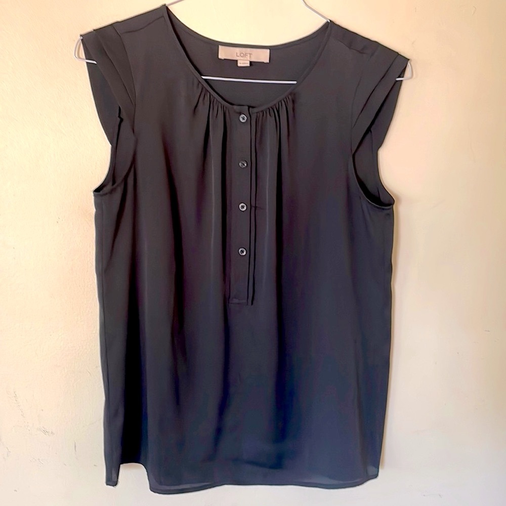 Size M LOFT dressy tank